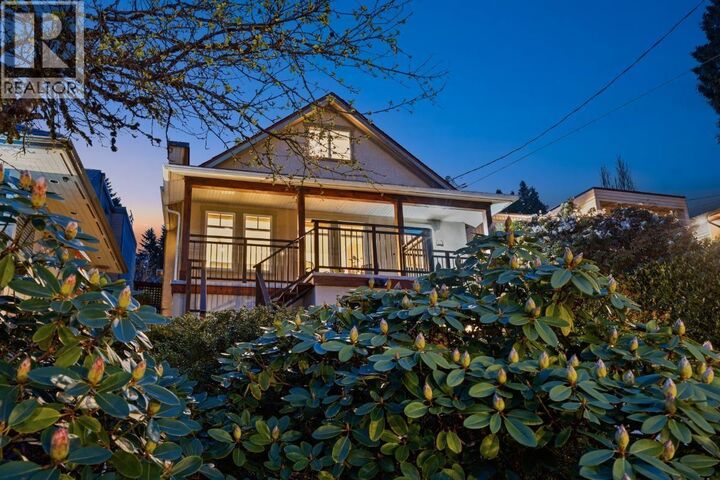 Property Photo:  272 East Osborne Road  BC V7N 1M1 