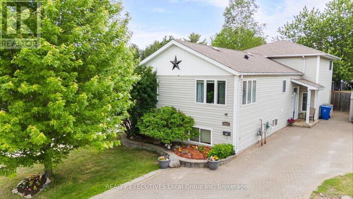 962 Lakeshore Drive — photo 1