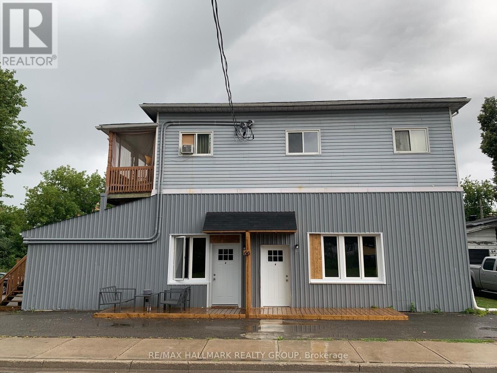 Property Photo:  66 Queen Street  ON K7A 3N2 