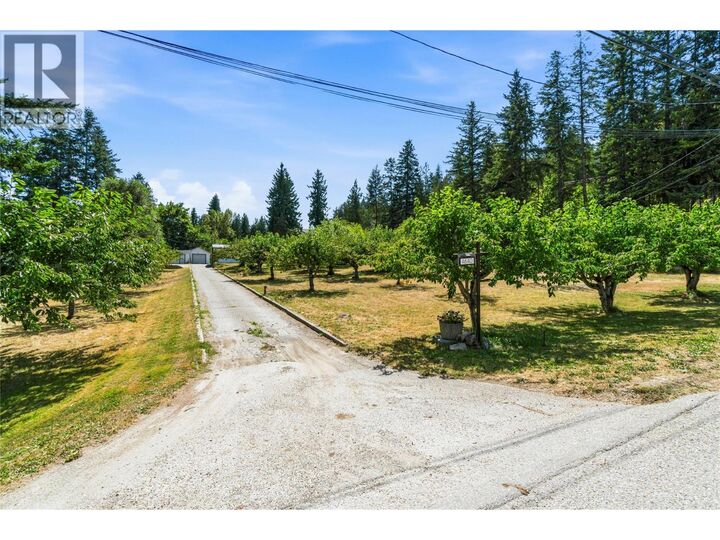 Property Photo: 4640 70 Avenue Northeast BC V0E 1K0