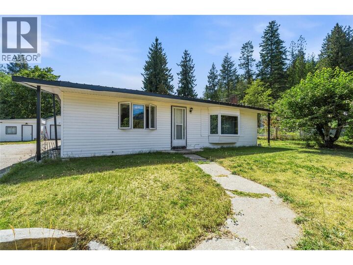 Property Photo:  4640 70 Avenue Northeast  BC V0E 1K0 