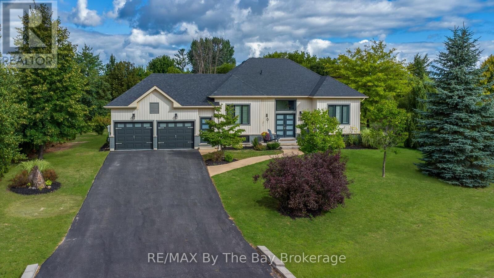Property Photo:  18 Maple Drive  ON L9Z 0A7 
