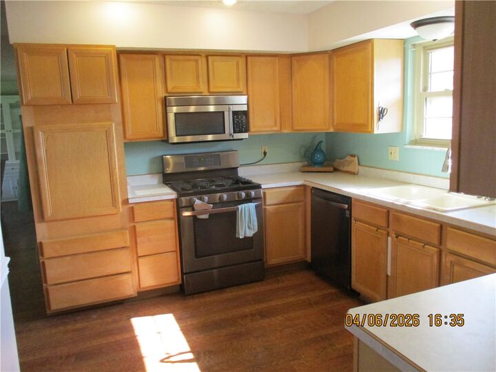 Property Photo:  6330 Rangeview Drive  OH 45415 