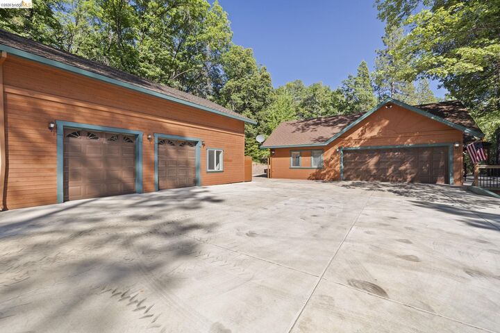 Property Photo:  17355 High Grade Ln  CA 95370 