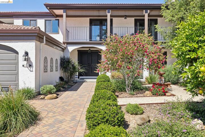 Property Photo:  15 Dias Ct  CA 94803 