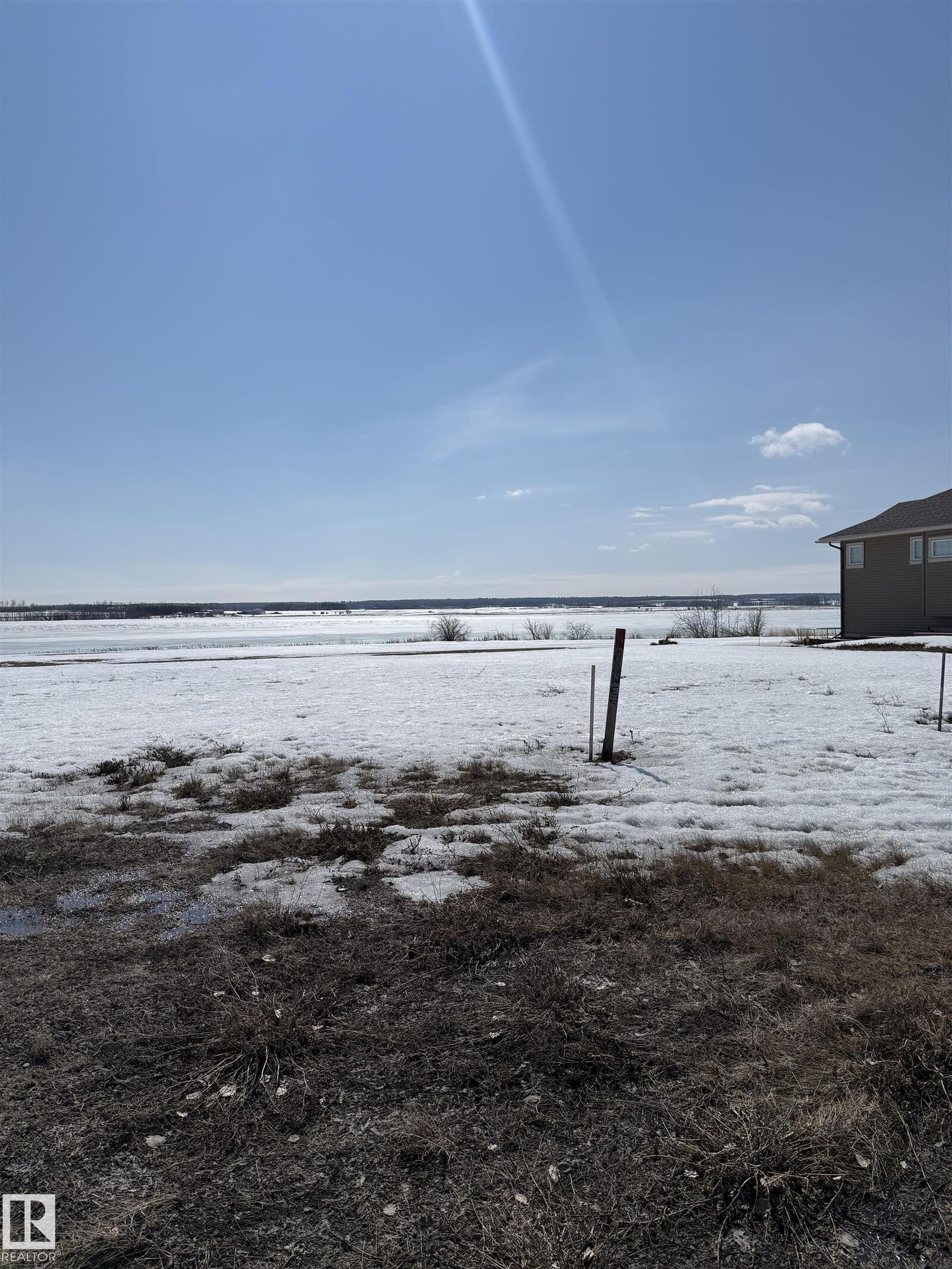 Property Photo:  3608 Lakeshore Drive  AB T9N 2J5 