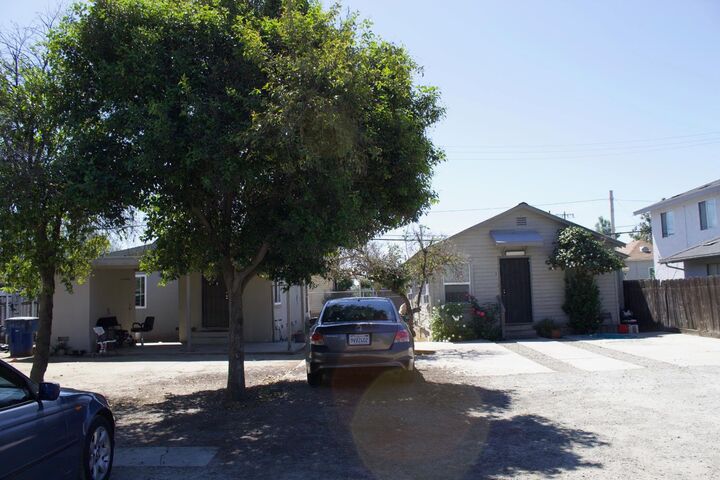 Property Photo:  1411 Annadale Avenue A-C  CA 93657 