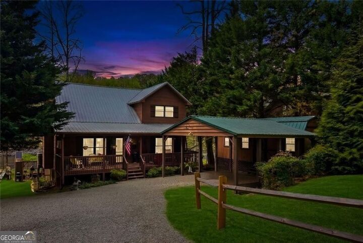 Property Photo: 20 Edgewater Lane GA 30540