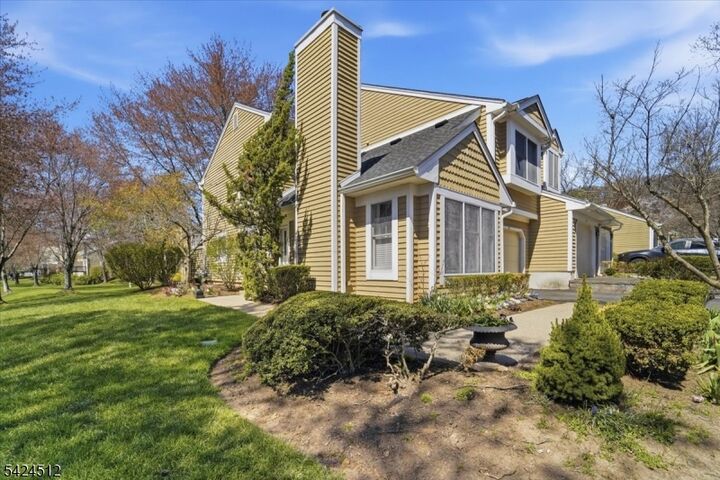 Property Photo:  33 Eton Ct  NJ 07921 