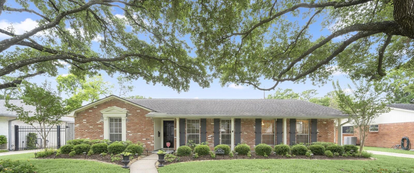 Property Photo:  10715 Chevy Chase Drive  TX 77042 