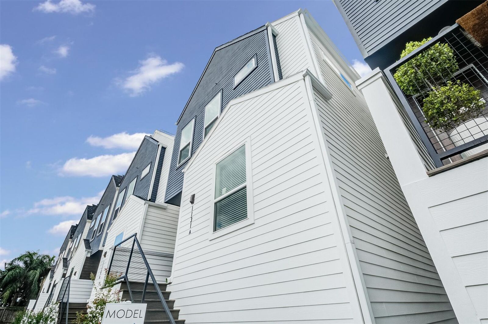 Property Photo:  1131 W 17th Street A  TX 77008 