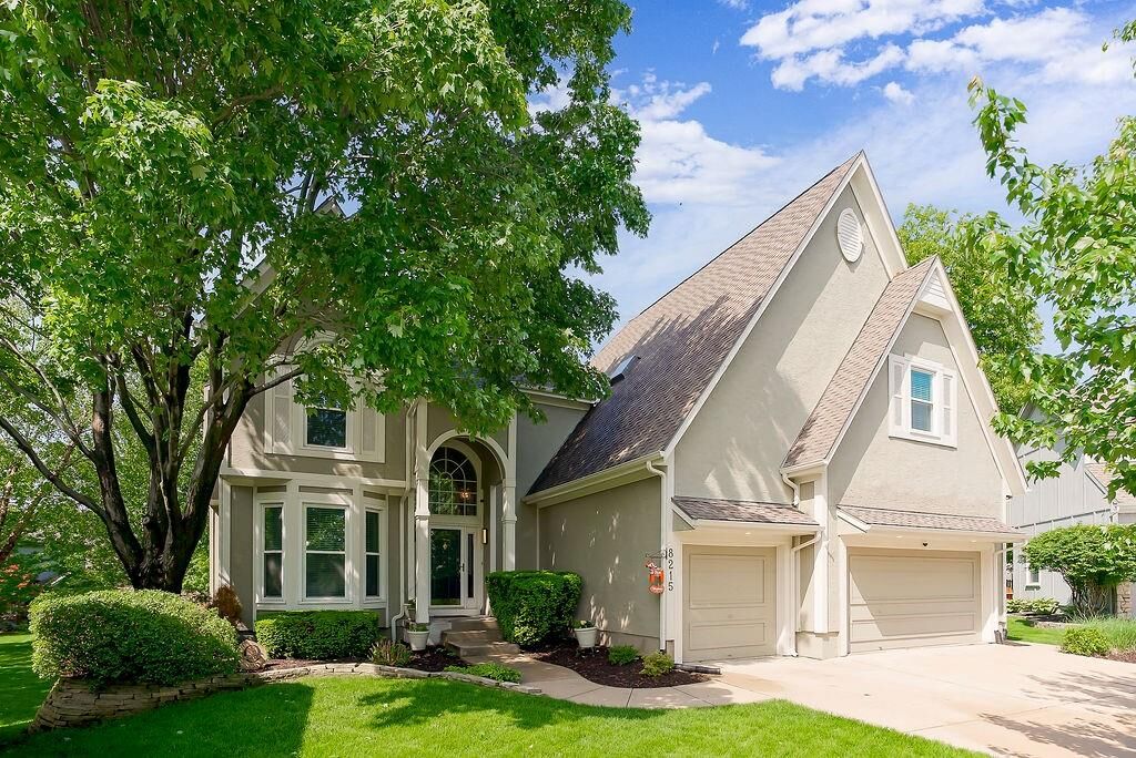 Property Photo:  8215 W 129th Terrace  KS 66213 