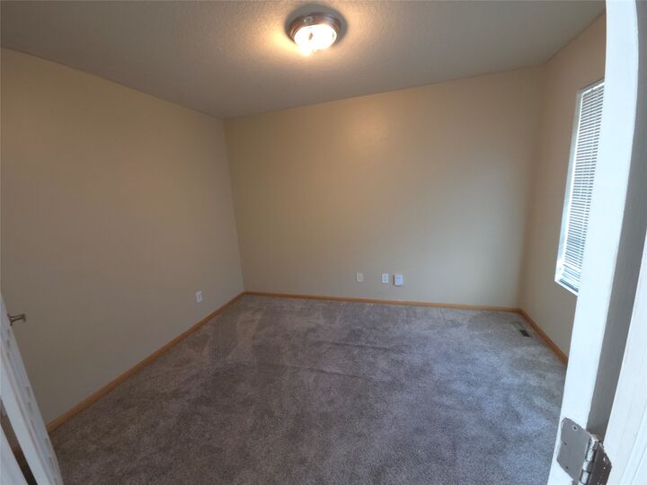 Property Photo:  3123 SW Chestnut Court  IA 50023 