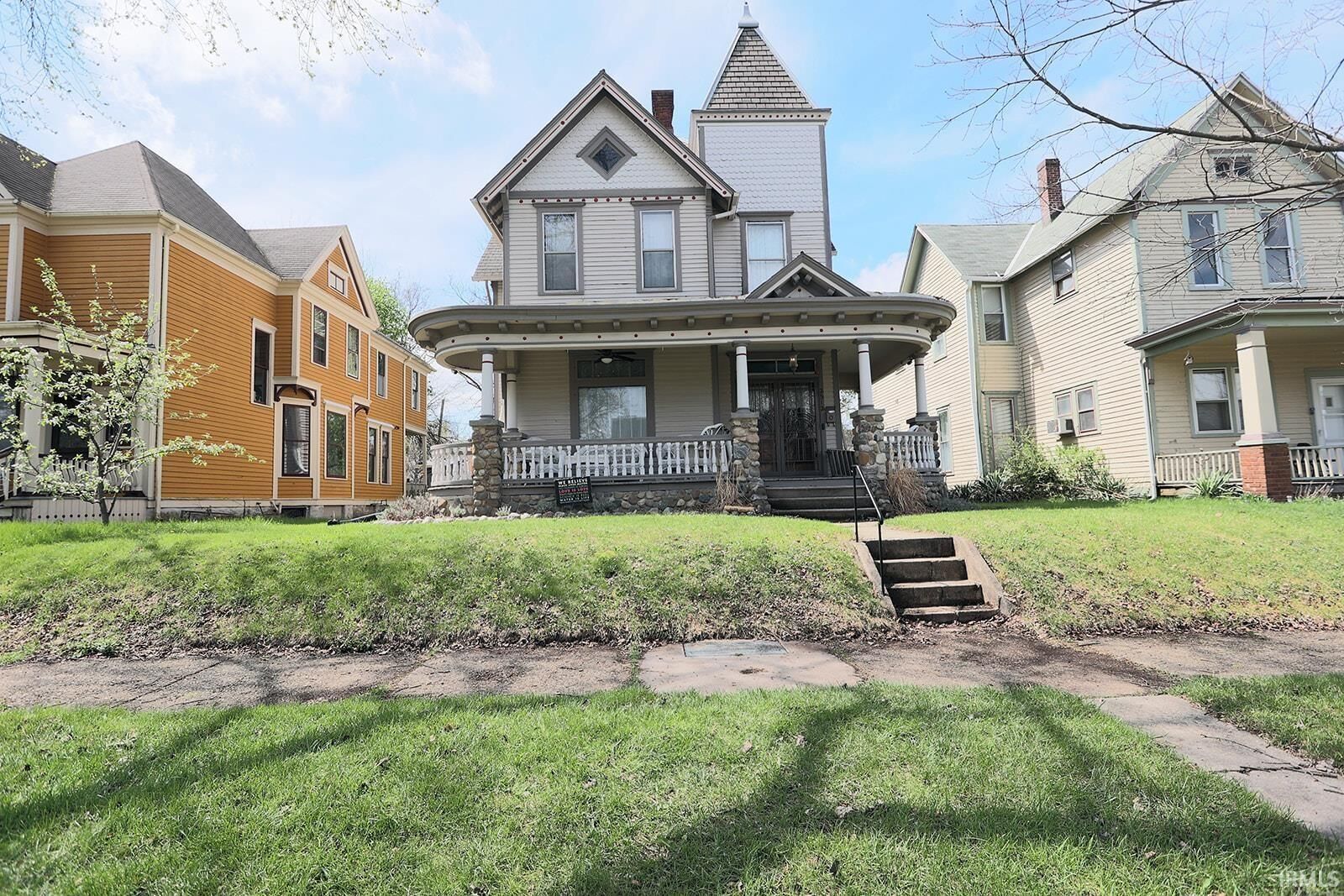 Property Photo:  2512 S Harrison Street  IN 46807-1318 
