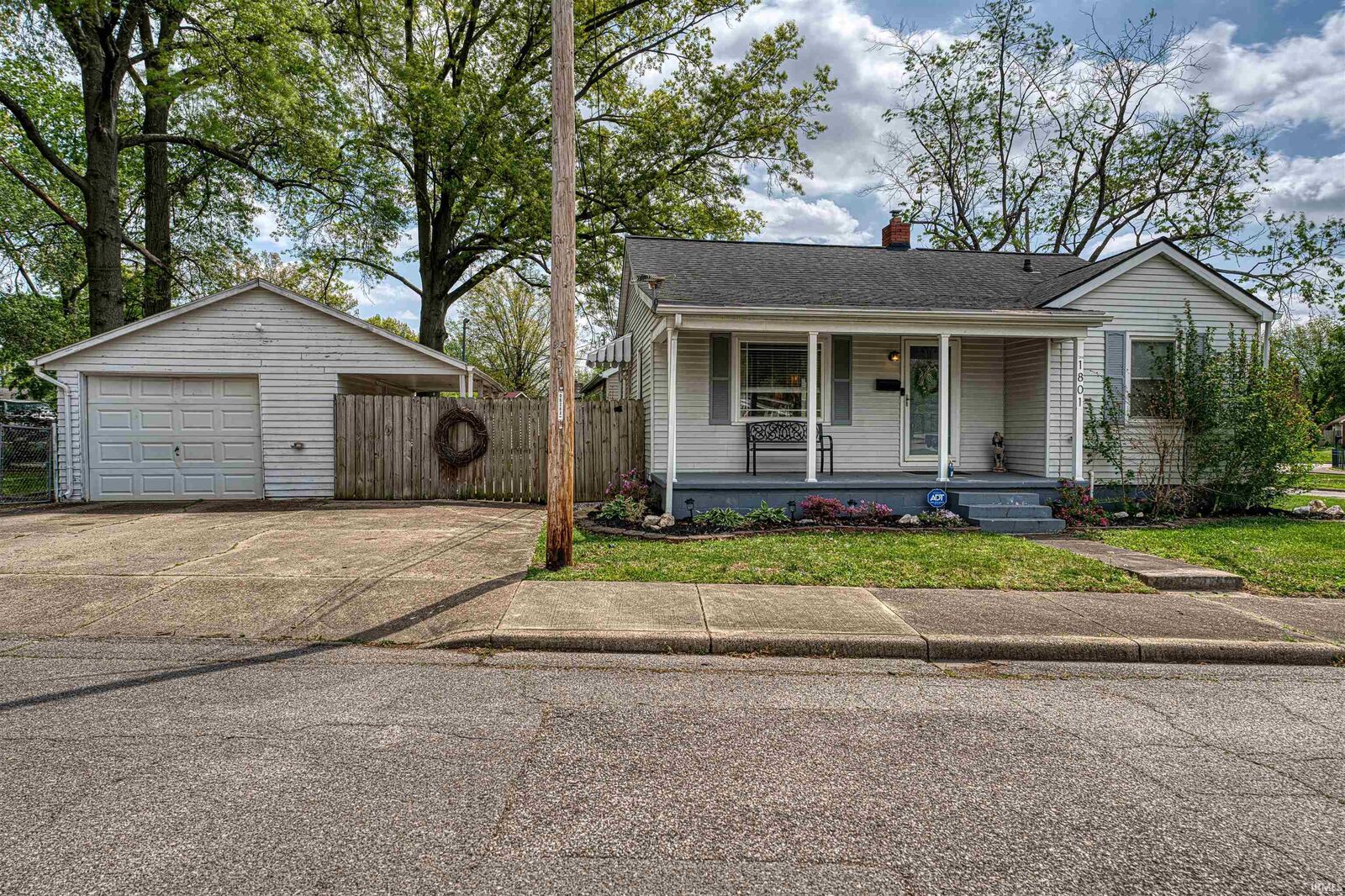 Property Photo: 1801 E Powell Avenue IN 47714
