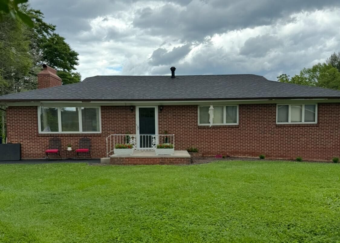 Property Photo:  127 Alpine 127  KY 40965 