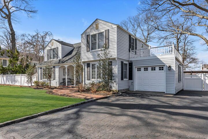 Property Photo:  140 Cadman Avenue  NY 11702 