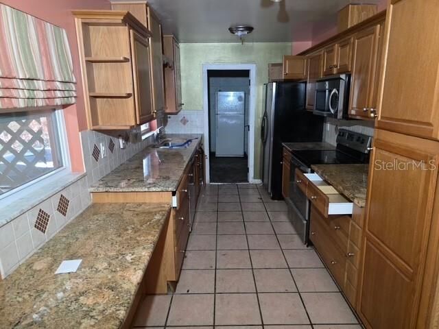 Property Photo:  1434 Lake Drive  FL 32707 