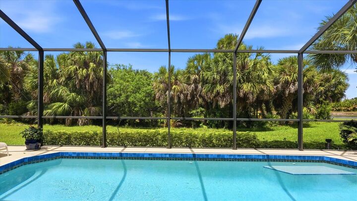 Property Photo:  13057 Creekside Lane  FL 33953 