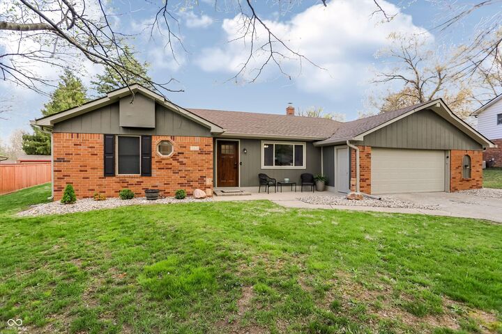 Property Photo:  765 Hillcrest Drive  IN 46142 