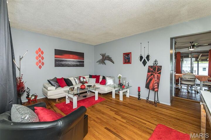 Property Photo:  2844 Sugar Tree Lane  MO 63043 