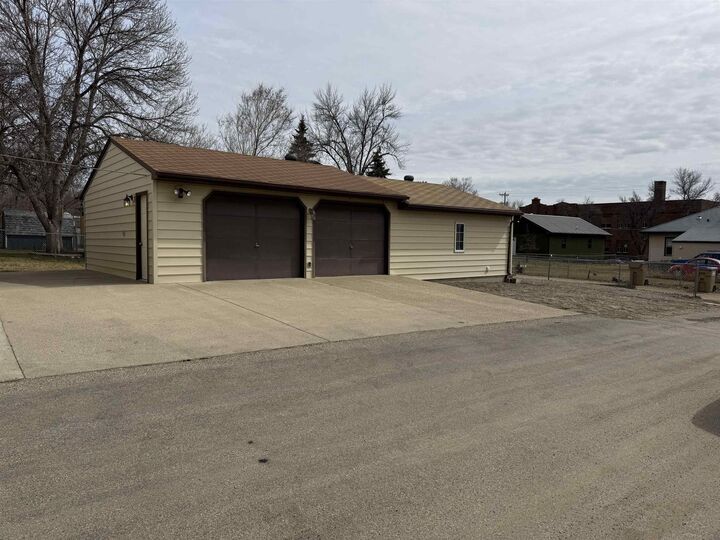 Property Photo:  702 9th Ave NE  ND 58703 