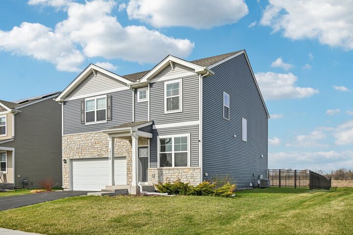 Property Photo:  1716 Dublin Drive  IL 60140 