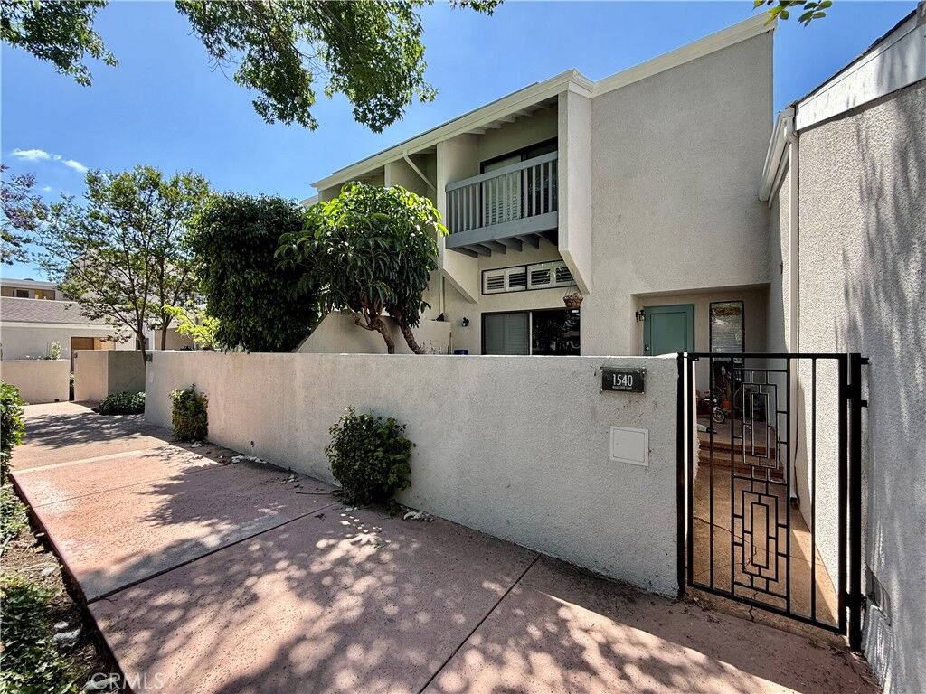 Property Photo:  1540 Wavertree  CA 92831 