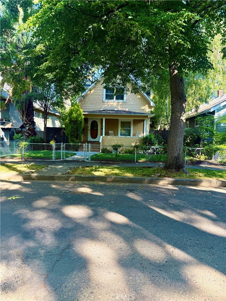 Property Photo:  578 E 7th St  CA 95928 