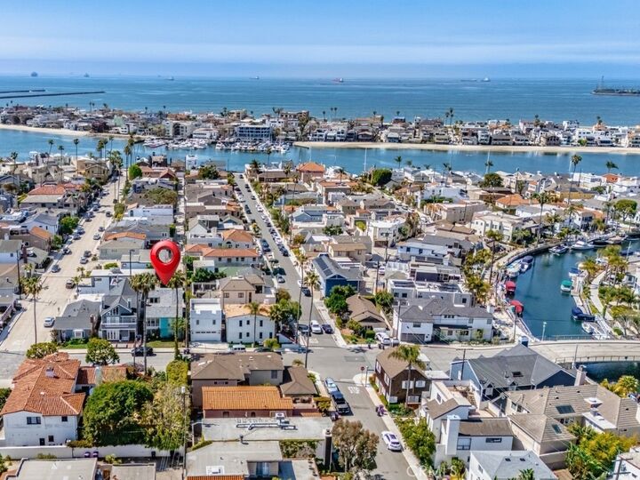 Property Photo:  5916 E The Toledo  CA 90803 