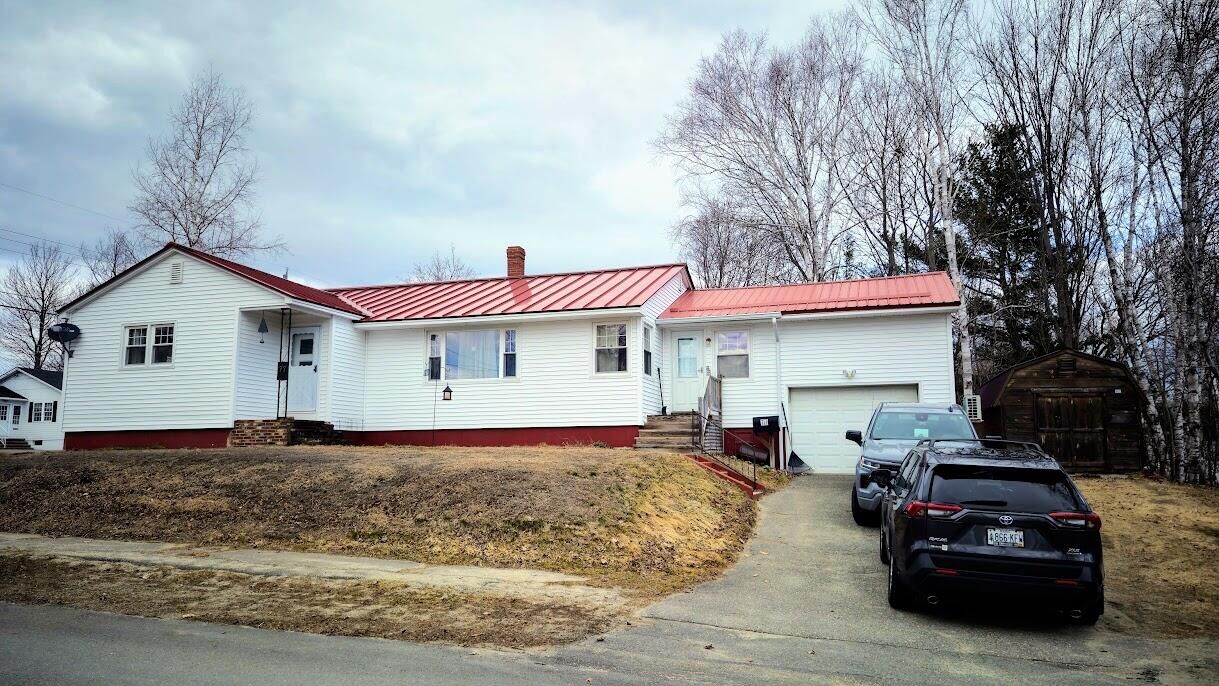 Property Photo:  77 Connecticut Avenue  ME 04462 