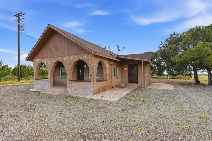 Property Photo: 20042 N Ray Road CA 95242