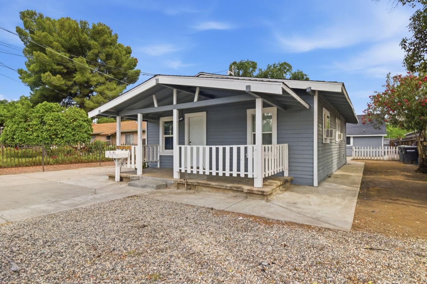 Property Photo:  215 Kelley Street  CA 95354 