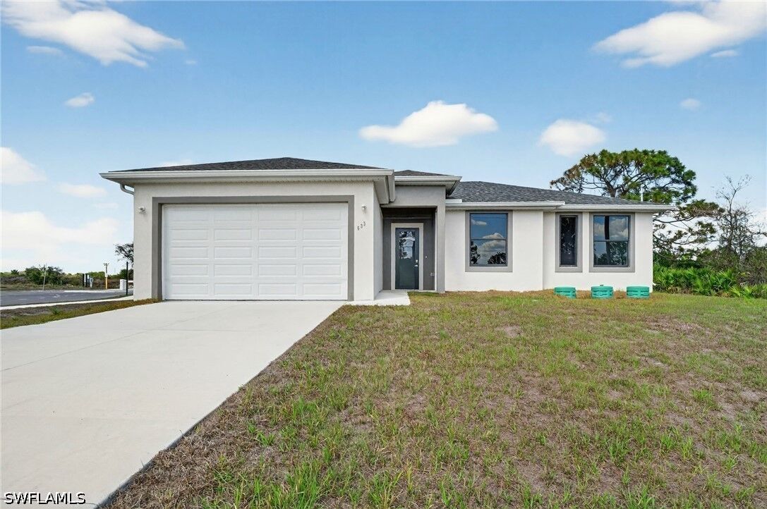 Property Photo:  560 Genoa Avenue S  FL 33974 