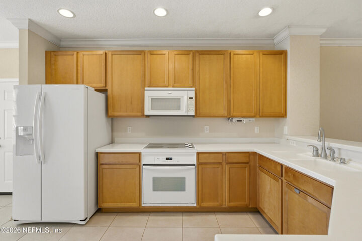Property Photo: 96005 Cottage Court 1303 FL 32034