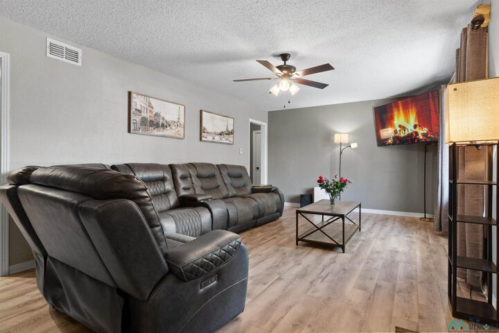 Property Photo:  120 Torreon Drive  NM 88101 