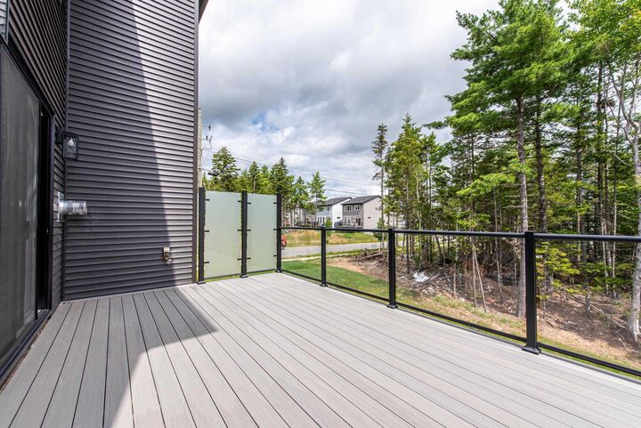 Property Photo: 6 Glissade Court NS B4B 2K5