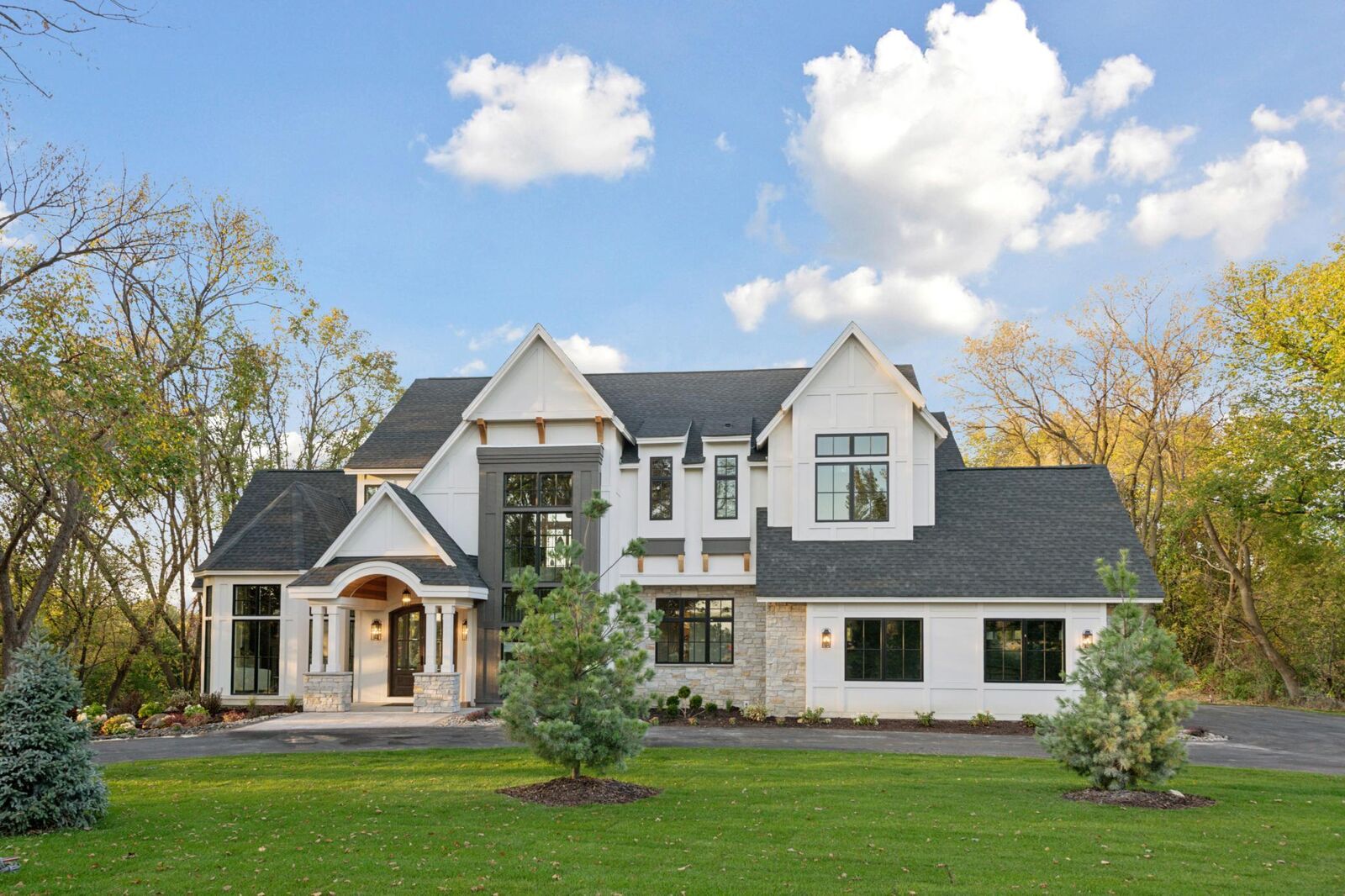 Property Photo: 9414 US-12 MN 55328