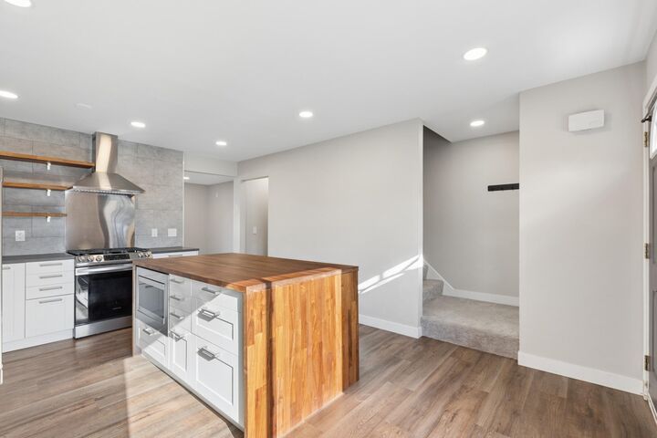 Property Photo: 5910 W 26th Street MN 55416