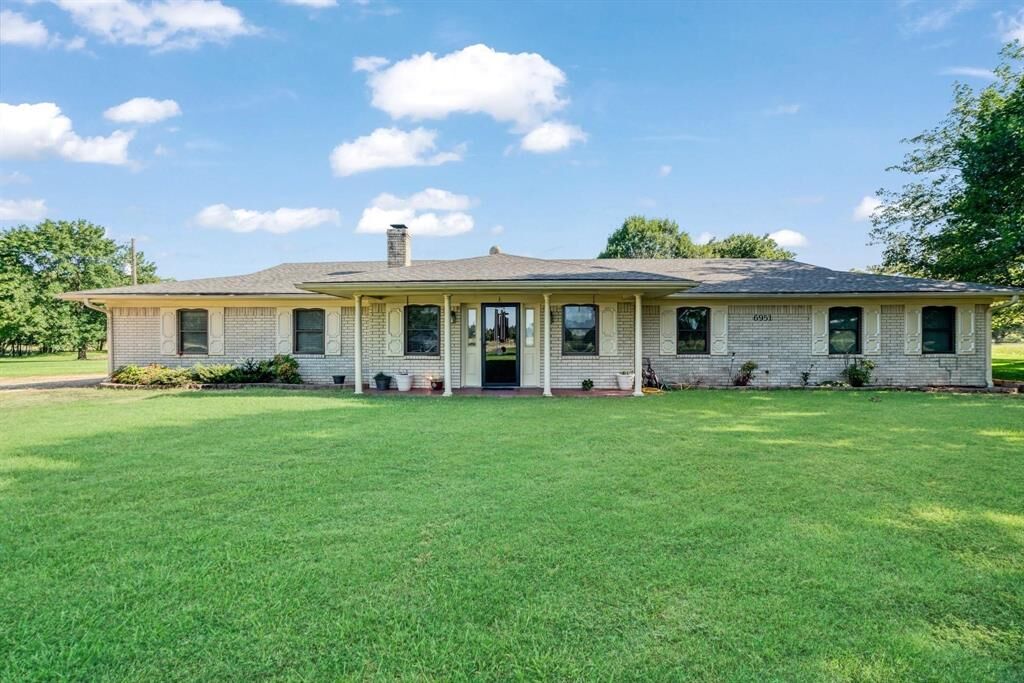 Property Photo:  6951 Farm Road 1499  TX 75486 