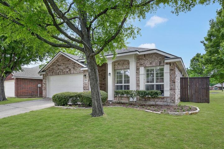 Property Photo: 1369 Royal Oaks Drive TX 75036
