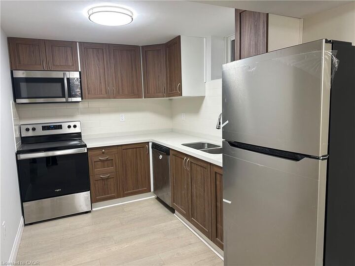 Property Photo:  54 West 1st Street  ON L9C 3C1 