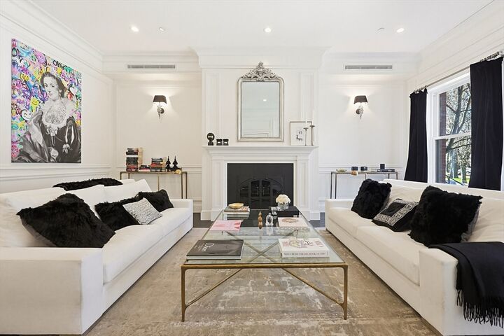 Property Photo:  212 Commonwealth Avenue 1  MA 02116 