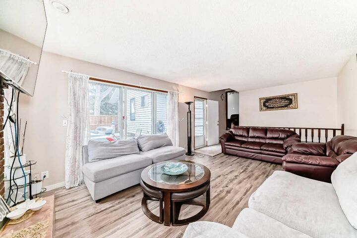 Property Photo: 5411 Temple Road NE AB T1Y 3B1