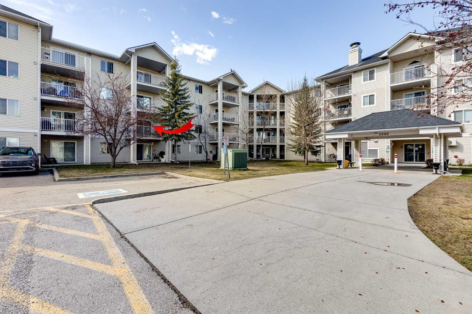 Property Photo:  6224 17 Avenue SE 2223  AB T2A 7X8 