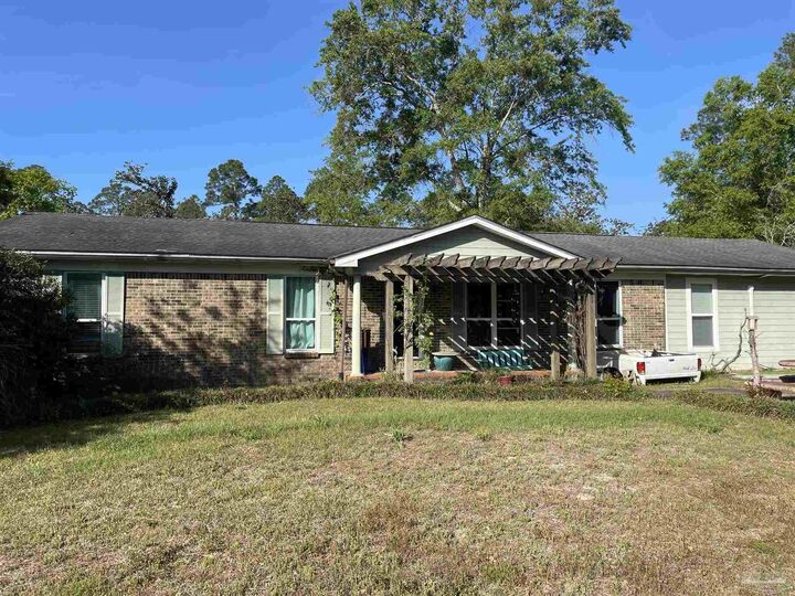 Property Photo:  3947 Ward Basin Rd  FL 32583 