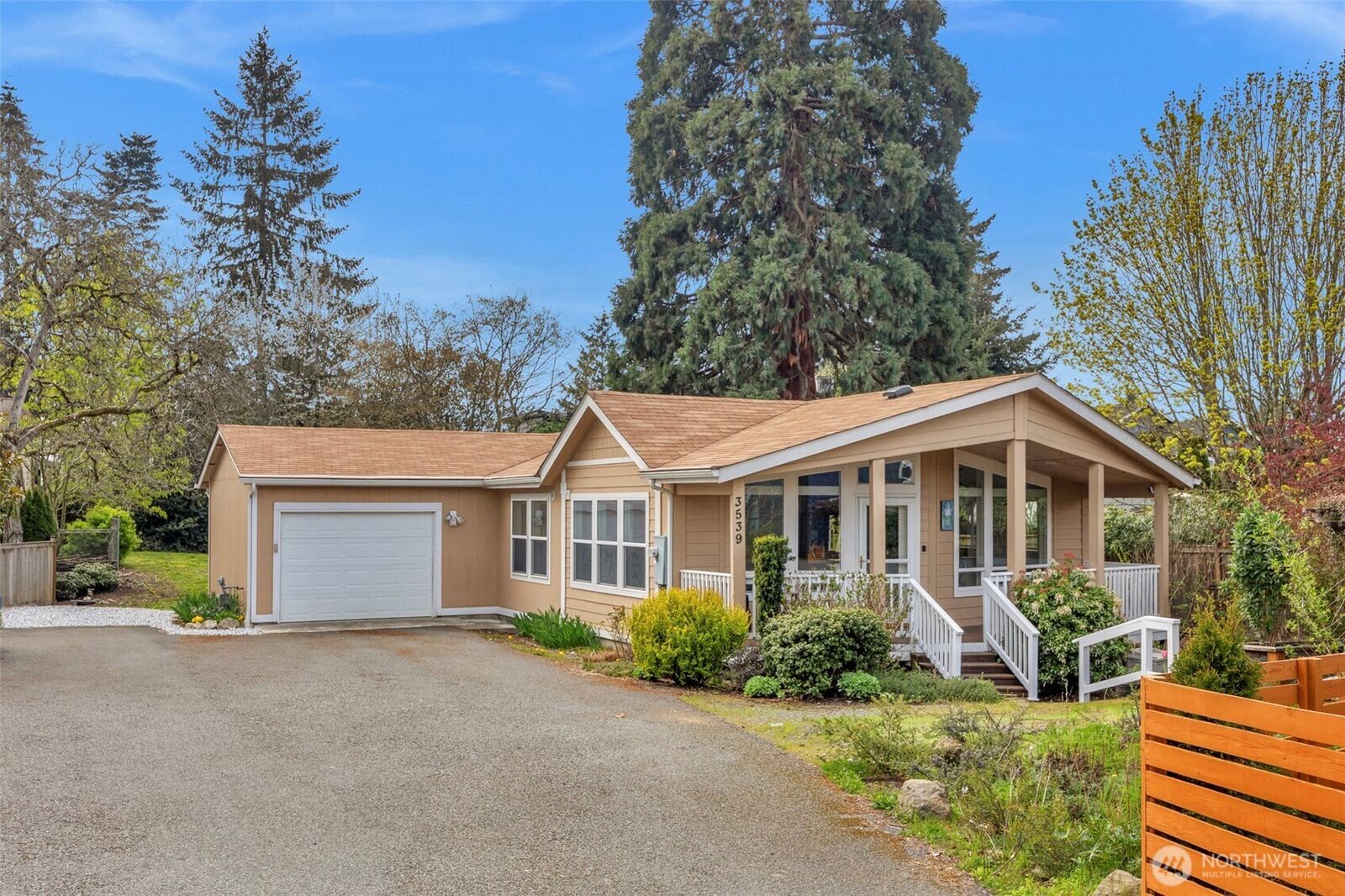 Property Photo:  3539 SW 100th Street  WA 98146 