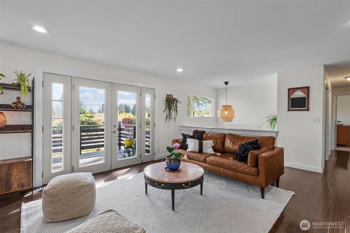 Property Photo:  215  Hubbard Road  WA 98036 