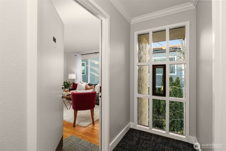 Property Photo: 3626 14th Avenue W 203 WA 98119