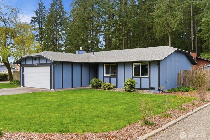 Property Photo:  2955  Poncho Villa Place SE  WA 98366 